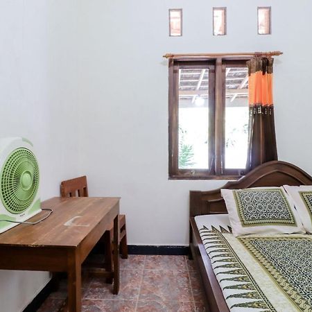 Rock Garden Homestay & Resto Tepus Экстерьер фото