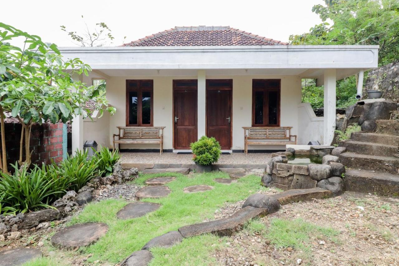 Rock Garden Homestay & Resto Tepus Экстерьер фото