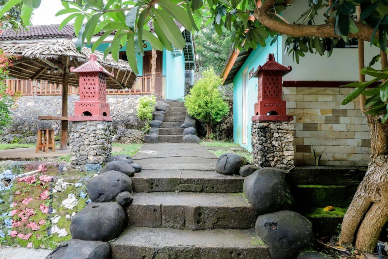 Rock Garden Homestay & Resto Tepus Экстерьер фото