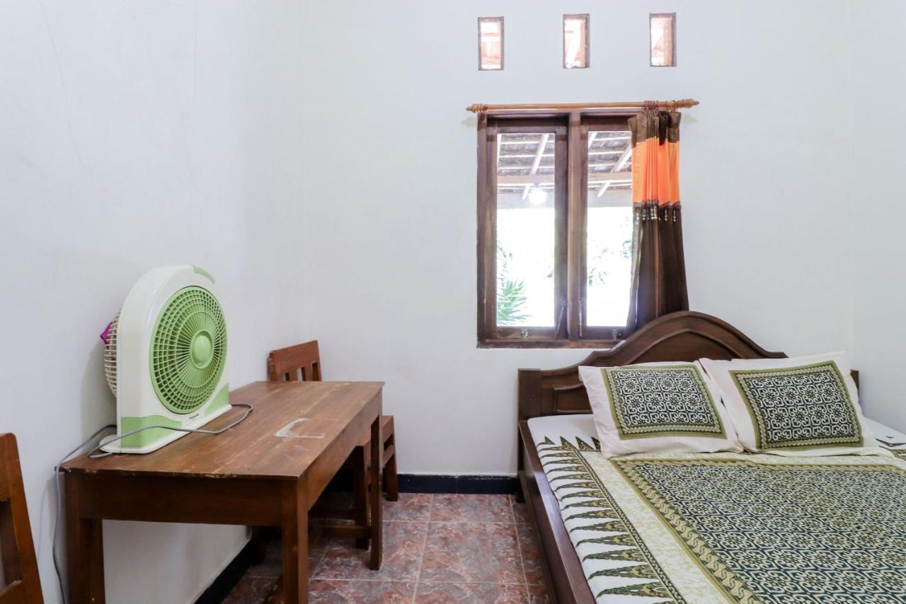Rock Garden Homestay & Resto Tepus Экстерьер фото