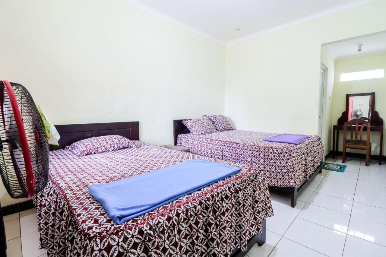 Rock Garden Homestay & Resto Tepus Экстерьер фото
