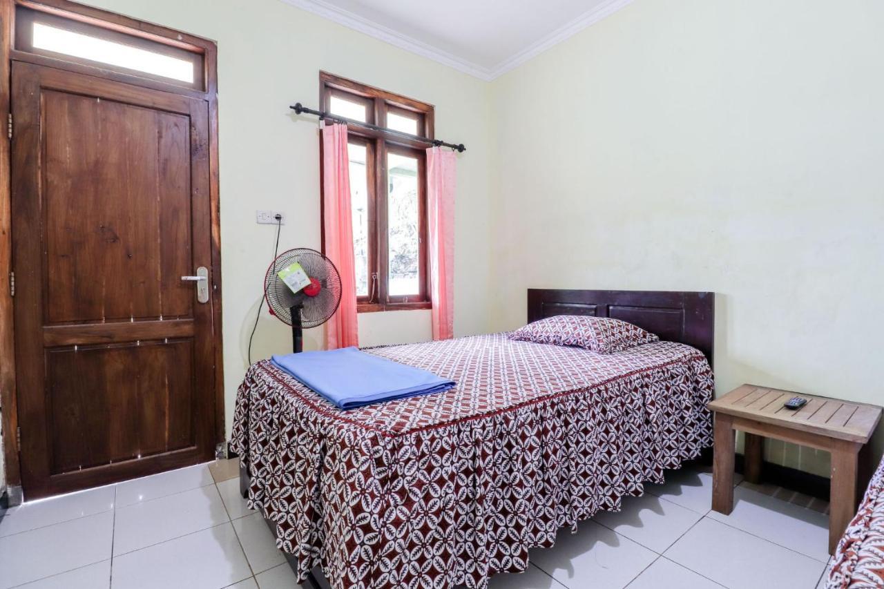 Rock Garden Homestay & Resto Tepus Экстерьер фото