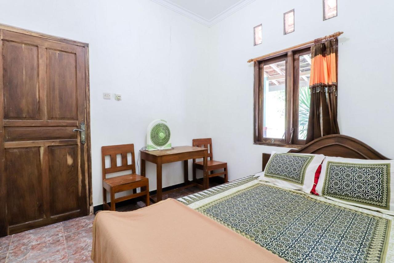 Rock Garden Homestay & Resto Tepus Экстерьер фото