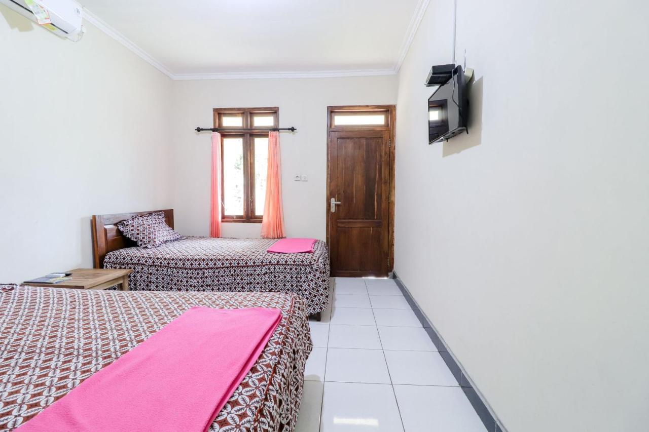 Rock Garden Homestay & Resto Tepus Экстерьер фото