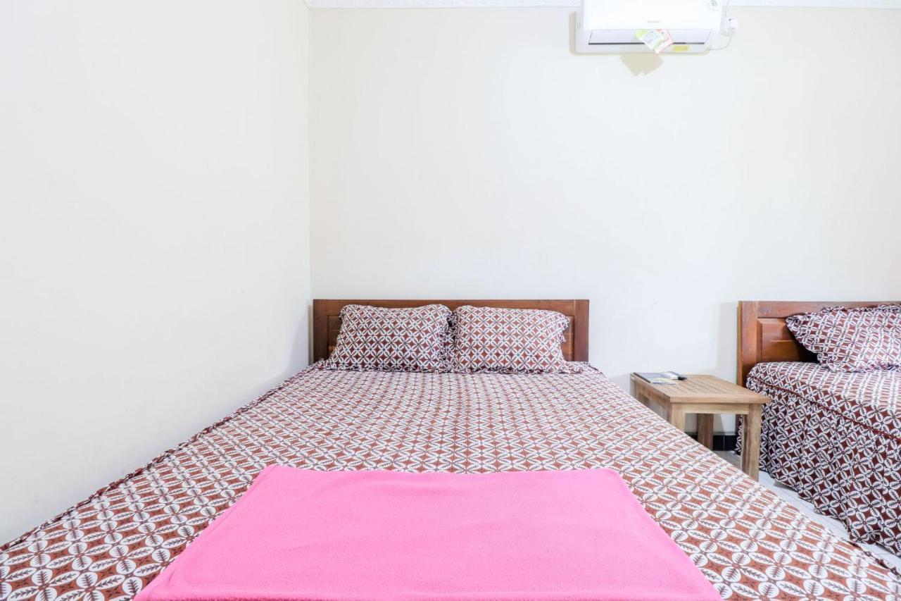 Rock Garden Homestay & Resto Tepus Экстерьер фото